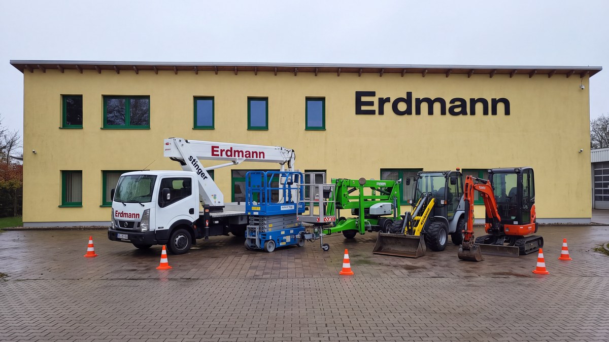 Baumaschinenvermietung Wittenberge – Arbeitsbühnen im Maschinenpark der Erdmann GmbH